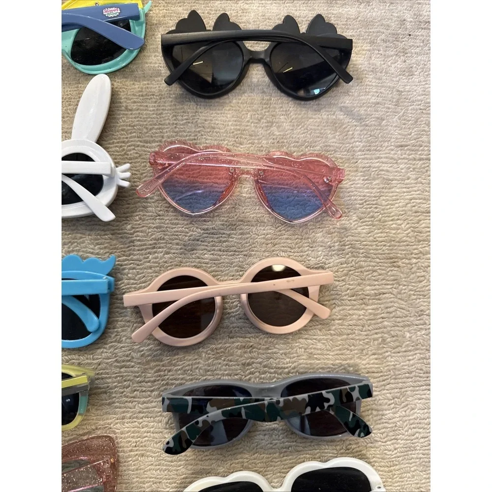 Kids Sunglasses lot of 21-Funny shapes & Styles-Kids parties-Reunions-Fast Ship
